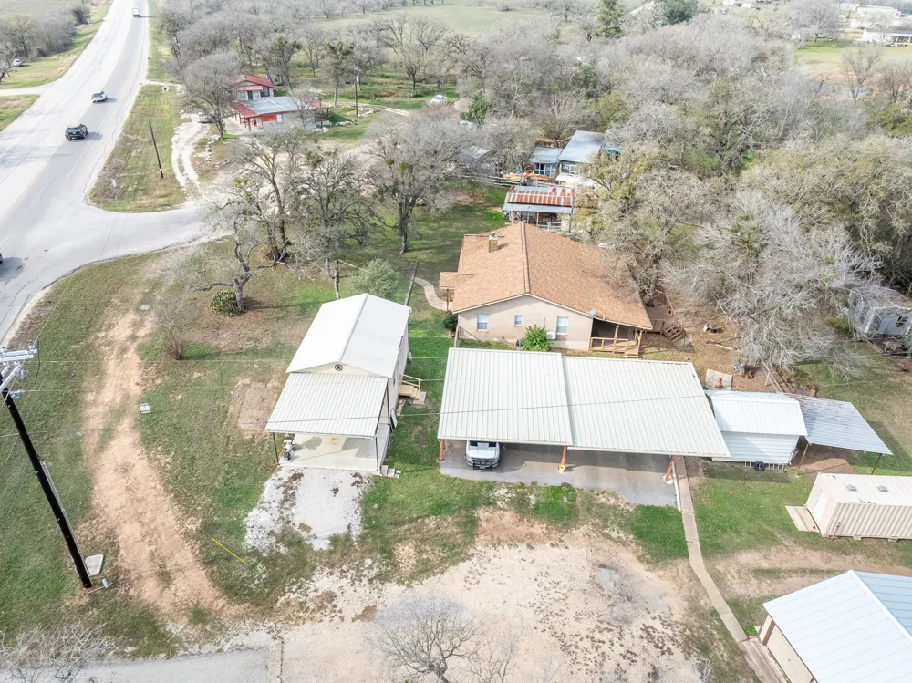 21 N CR 235 Gonzales, TX 78629