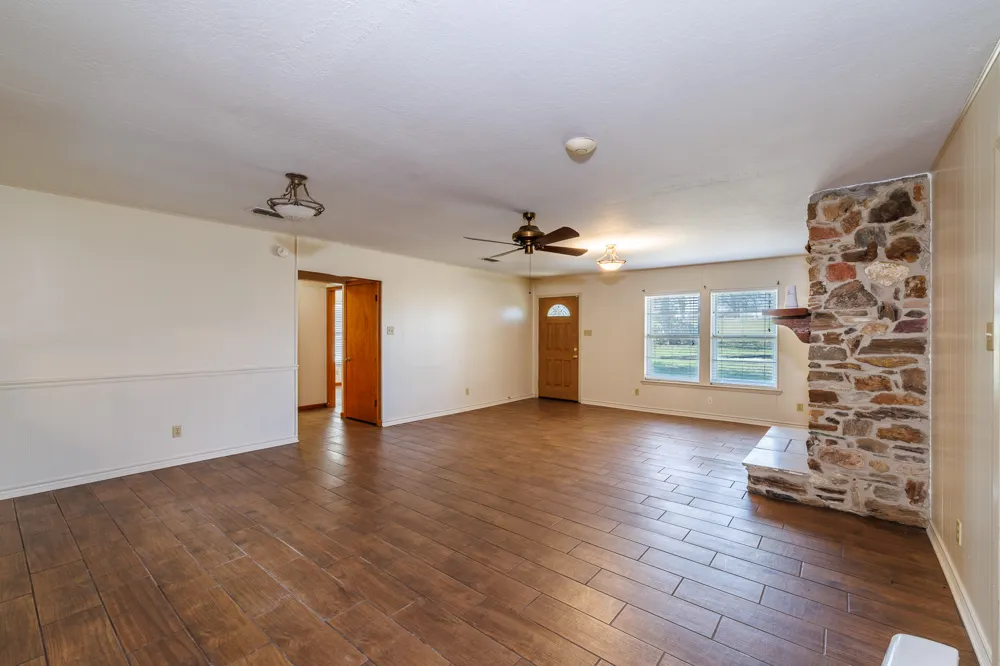 21 N CR 235 Gonzales, TX 78629