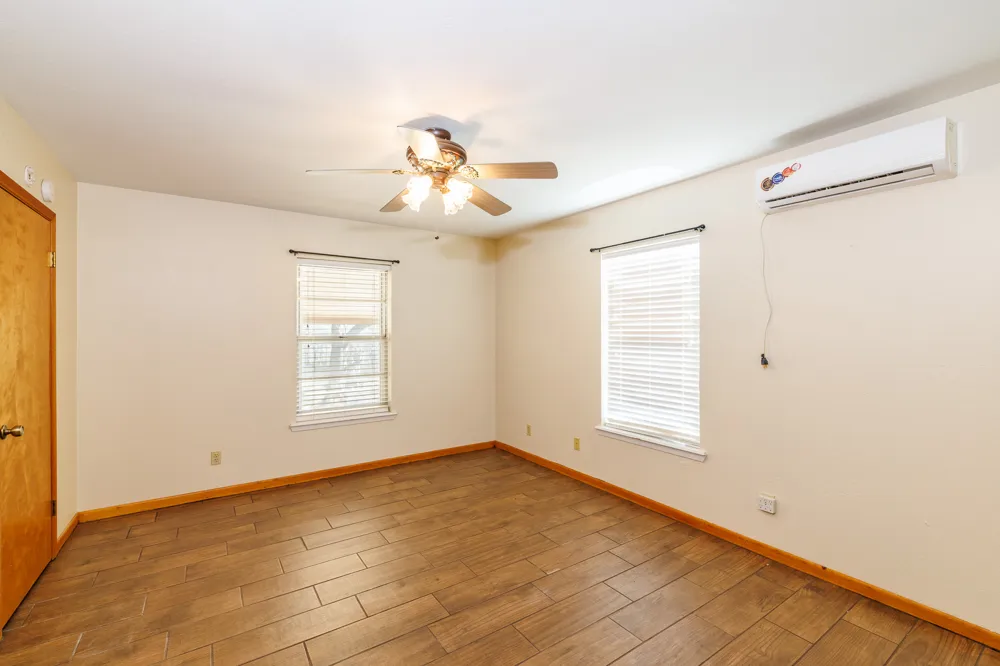 21 N CR 235 Gonzales, TX 78629
