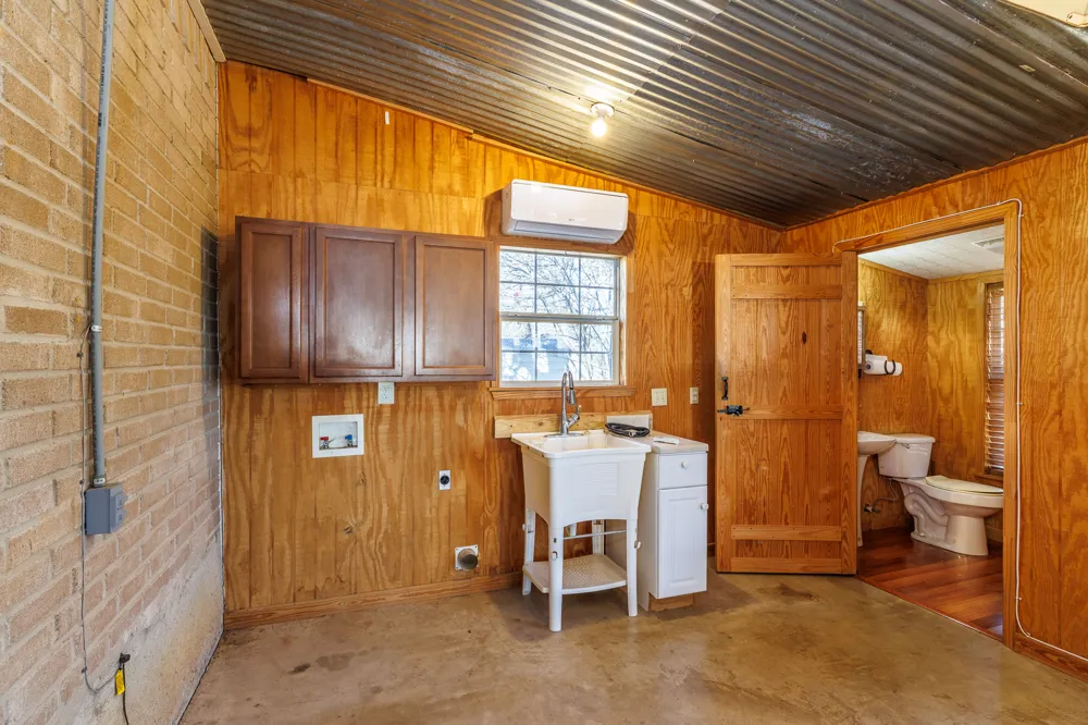 21 N CR 235 Gonzales, TX 78629