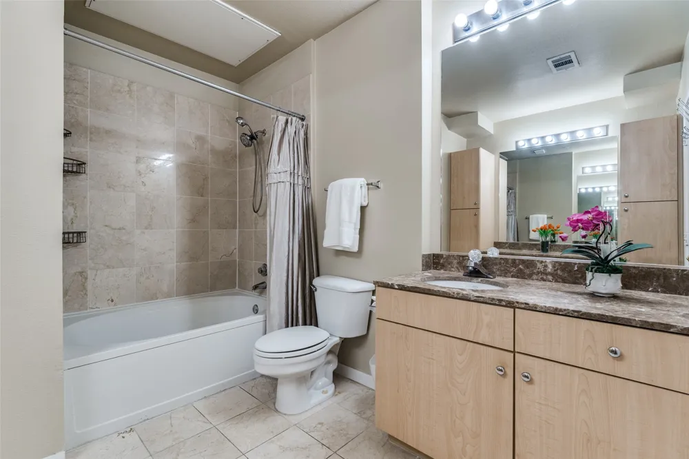 3225 Turtle Creek Boulevard #1017 Dallas, TX 75219