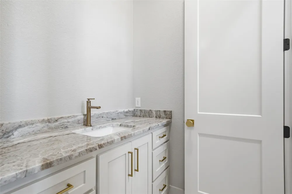 348 Lacek Mill Road China Spring, TX 76633