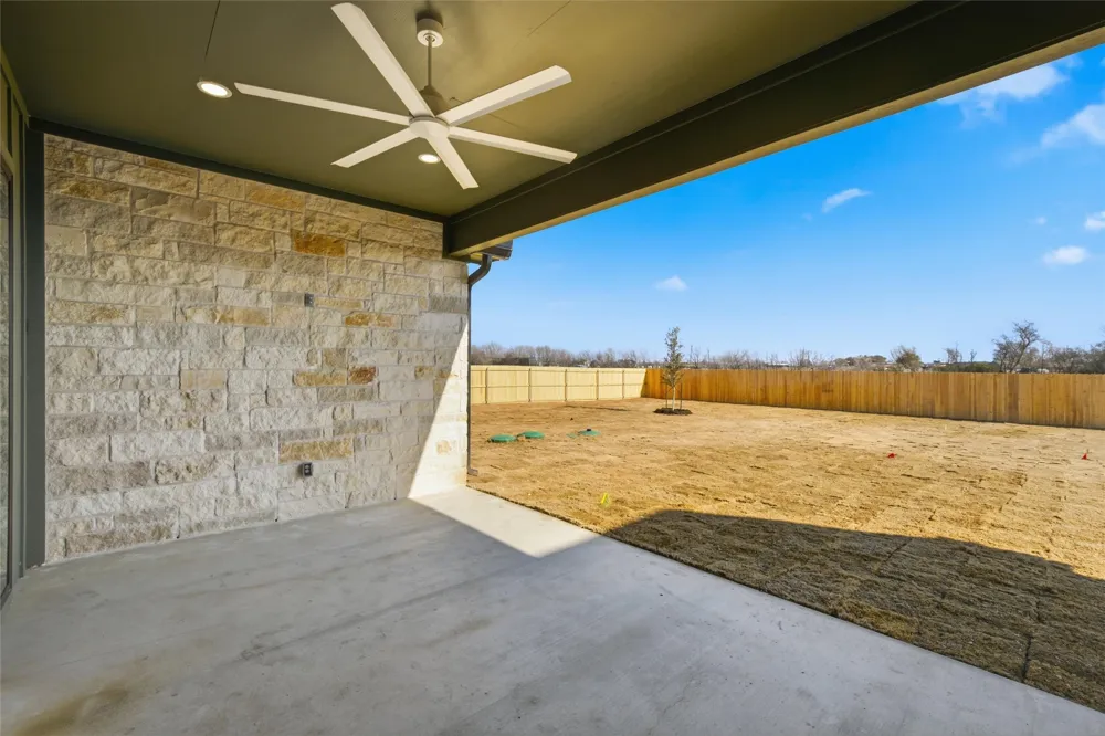 348 Lacek Mill Road China Spring, TX 76633