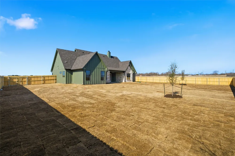 348 Lacek Mill Road China Spring, TX 76633