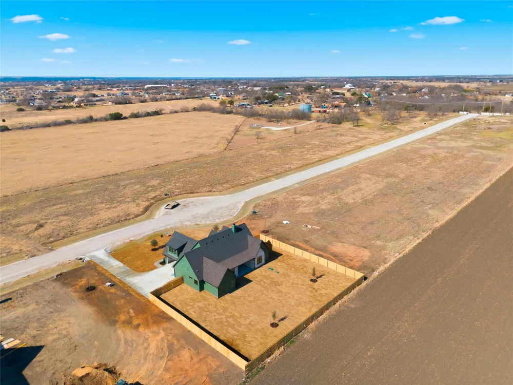 348 Lacek Mill Road China Spring, TX 76633