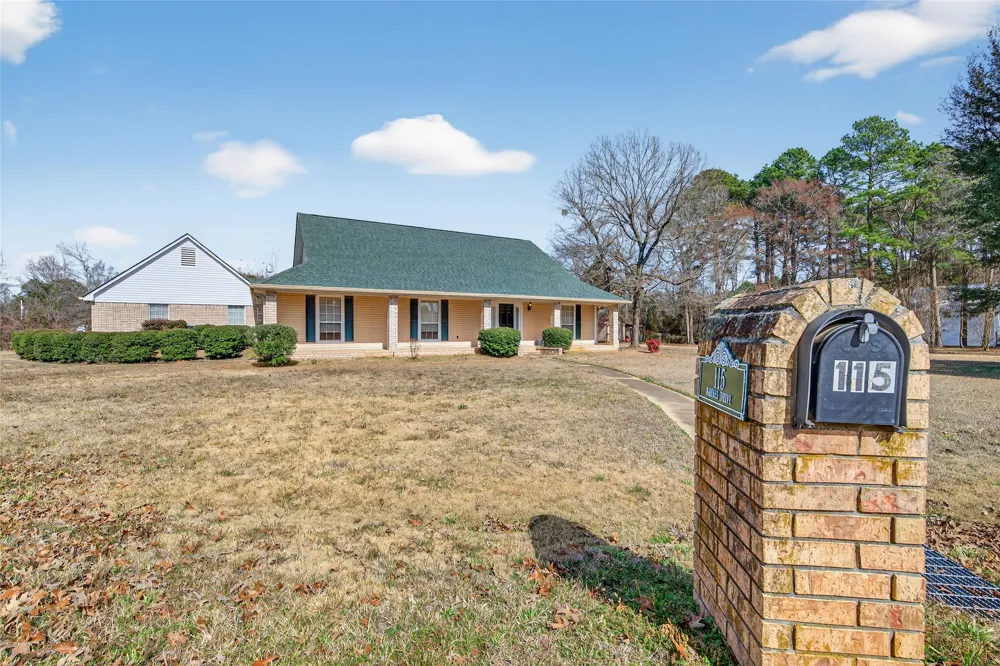 115 Barnes Drive Benton, LA 71006