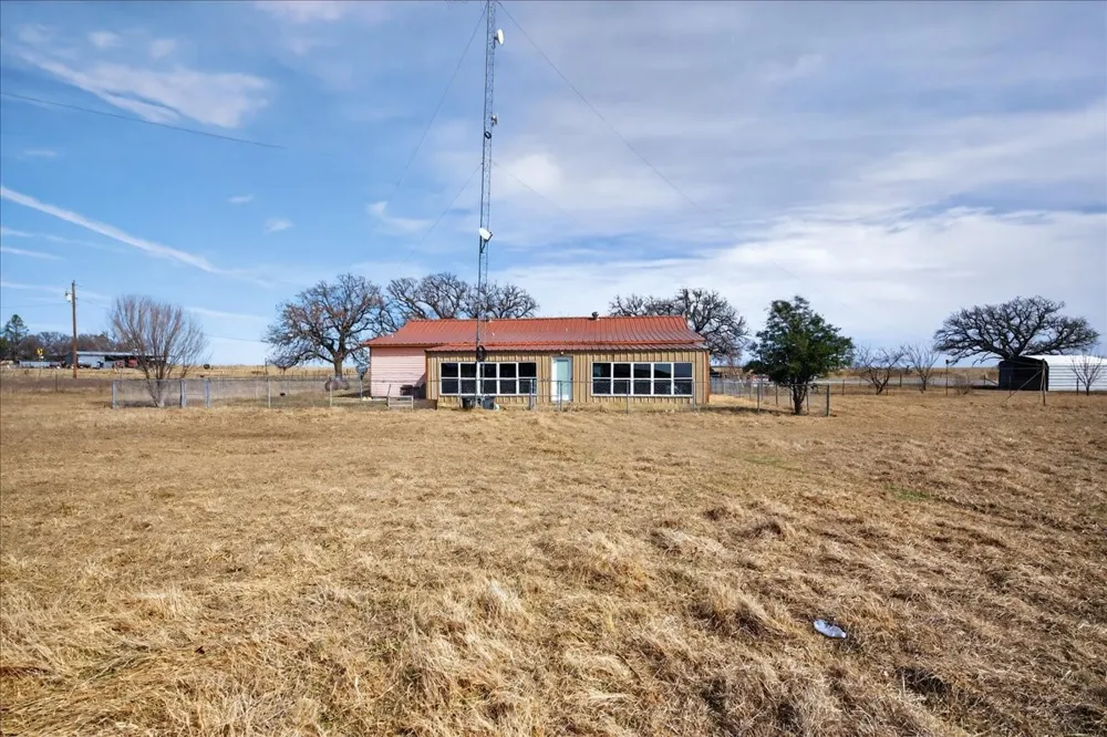 900 Fm 2921 De Leon, TX 76444