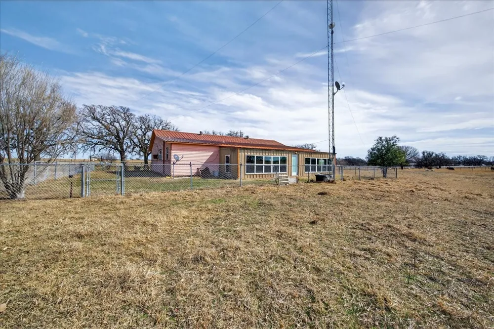 900 Fm 2921 De Leon, TX 76444