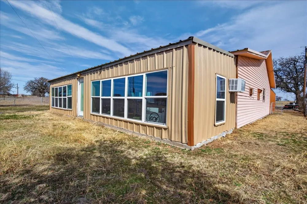 900 Fm 2921 De Leon, TX 76444