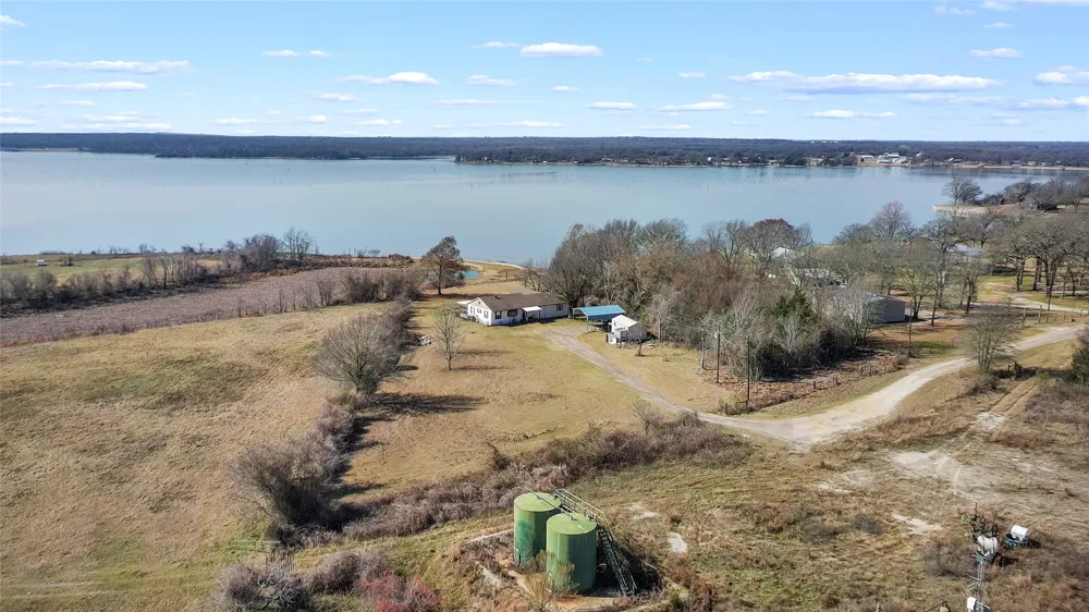 160 LCR 825 Groesbeck, TX 76642