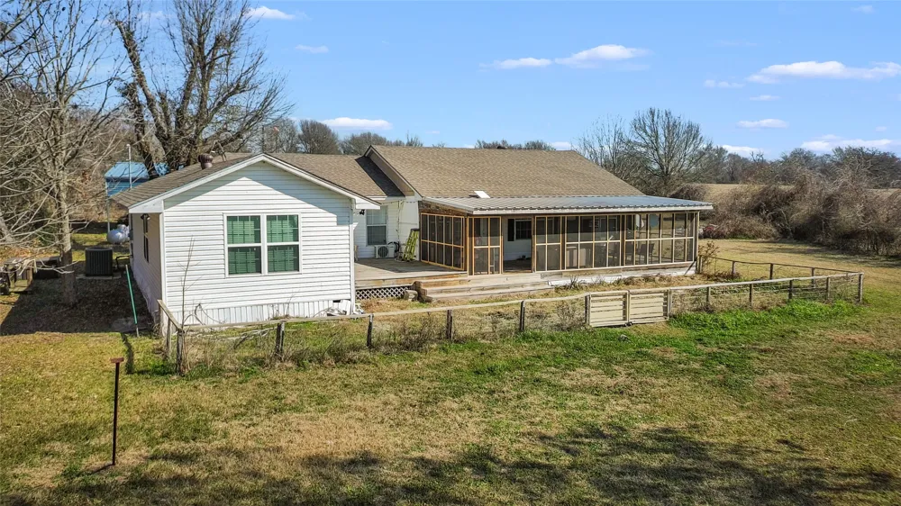 160 LCR 825 Groesbeck, TX 76642