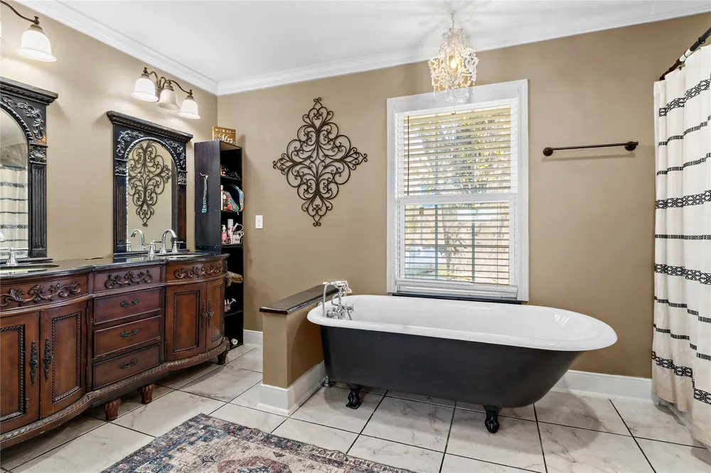 160 LCR 825 Groesbeck, TX 76642