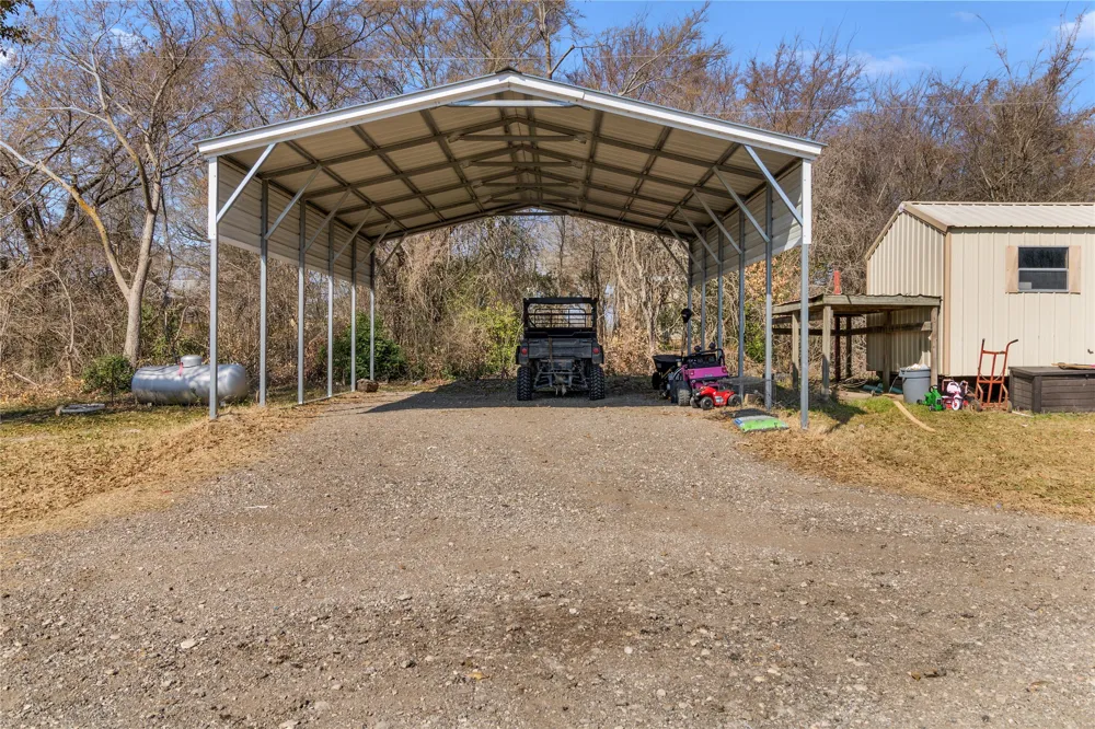 160 LCR 825 Groesbeck, TX 76642