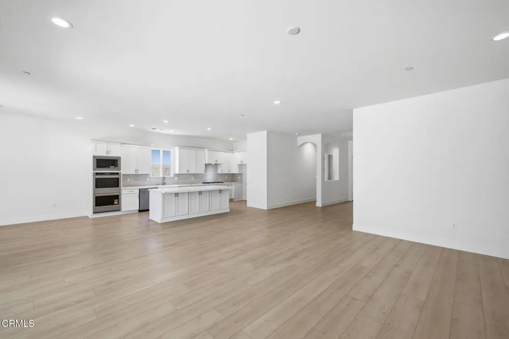 13544 Velma Pearl Way Bakersfield, CA 93314
