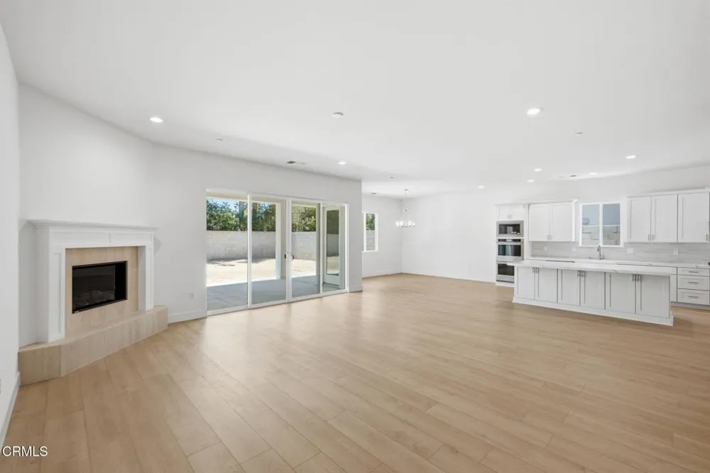 13544 Velma Pearl Way Bakersfield, CA 93314