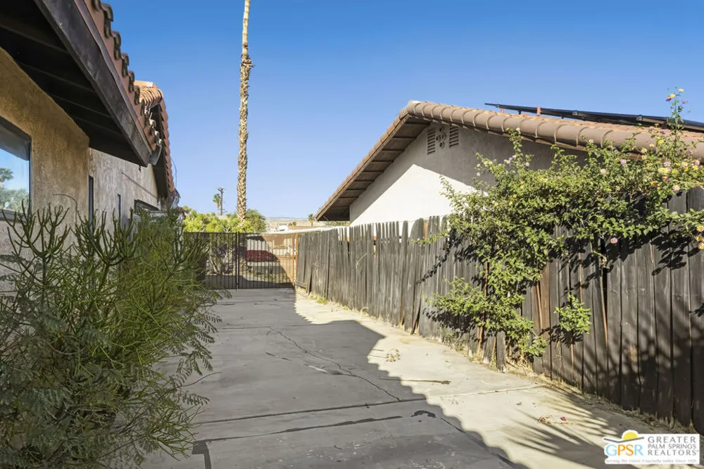 67625 Quijo Road Cathedral City, CA 92234