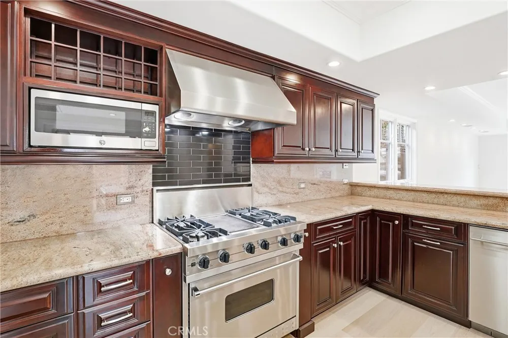 211 E Bay Newport Beach, CA 92661
