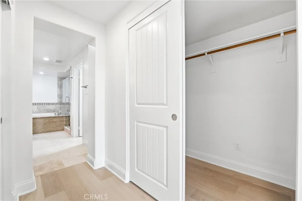 211 E Bay Newport Beach, CA 92661