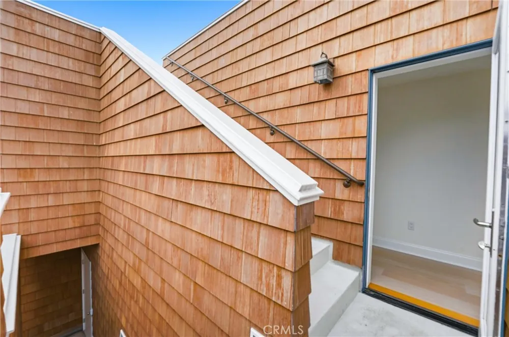 211 E Bay Newport Beach, CA 92661