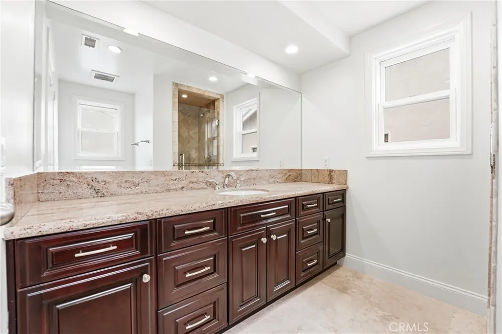 211 E Bay Newport Beach, CA 92661