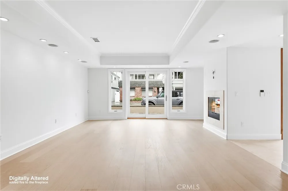 211 E Bay Newport Beach, CA 92661