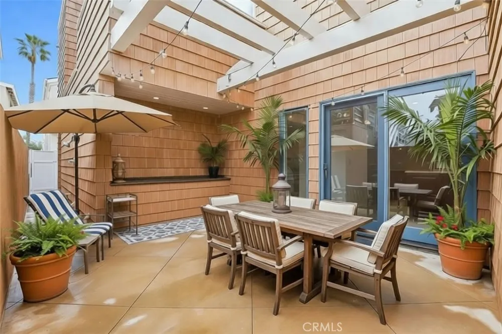 211 E Bay Newport Beach, CA 92661