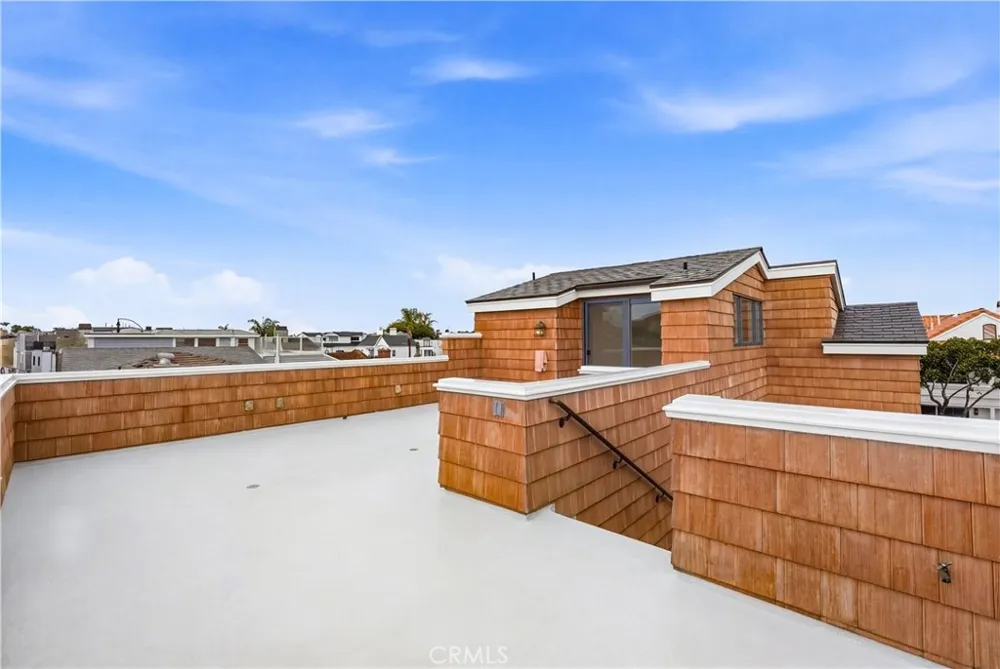 211 E Bay Newport Beach, CA 92661