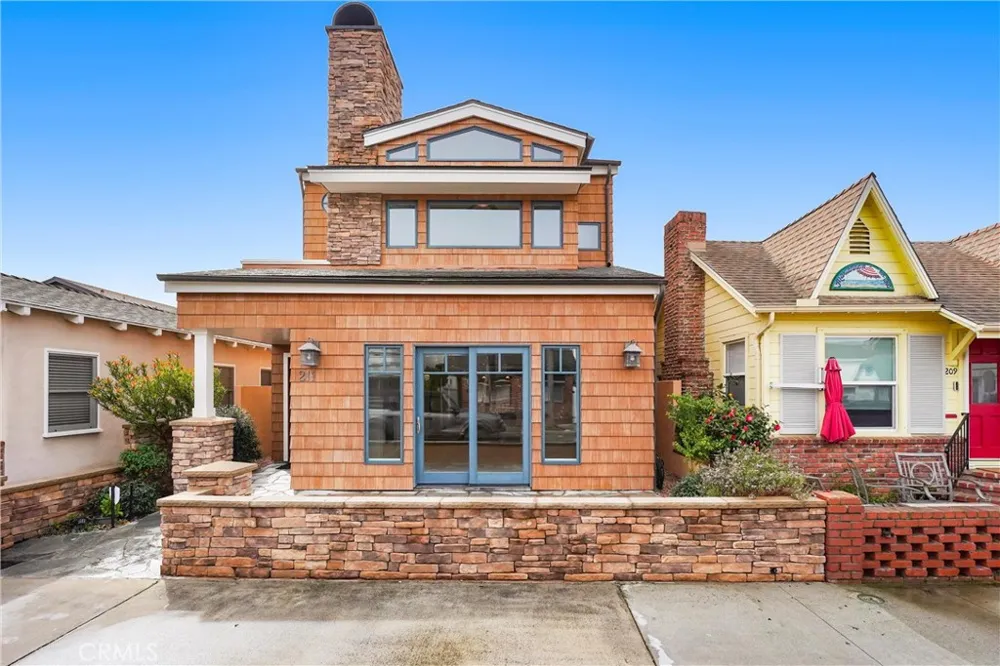 211 E Bay Newport Beach, CA 92661