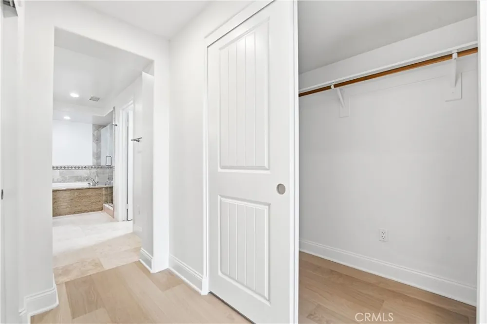 211 E Bay Newport Beach, CA 92661