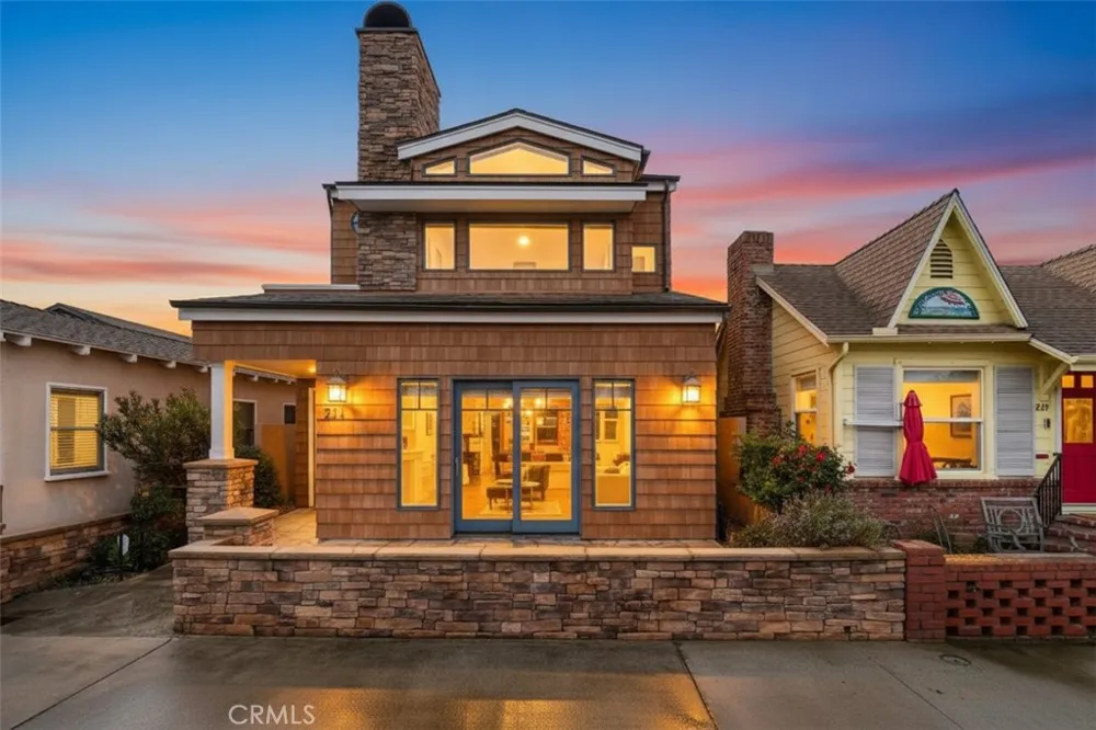 211 E Bay Newport Beach, CA 92661