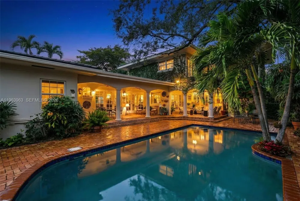 1255 Algardi Ave Coral Gables, FL 33146