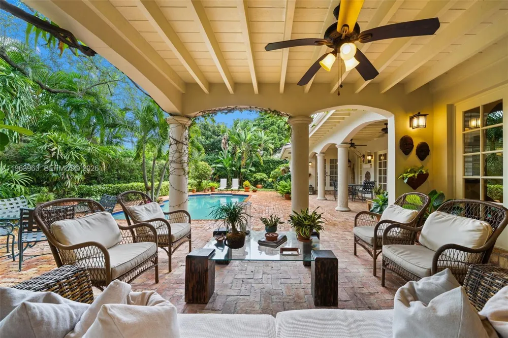1255 Algardi Ave Coral Gables, FL 33146