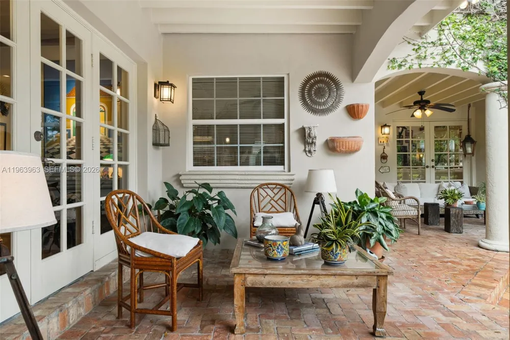 1255 Algardi Ave Coral Gables, FL 33146