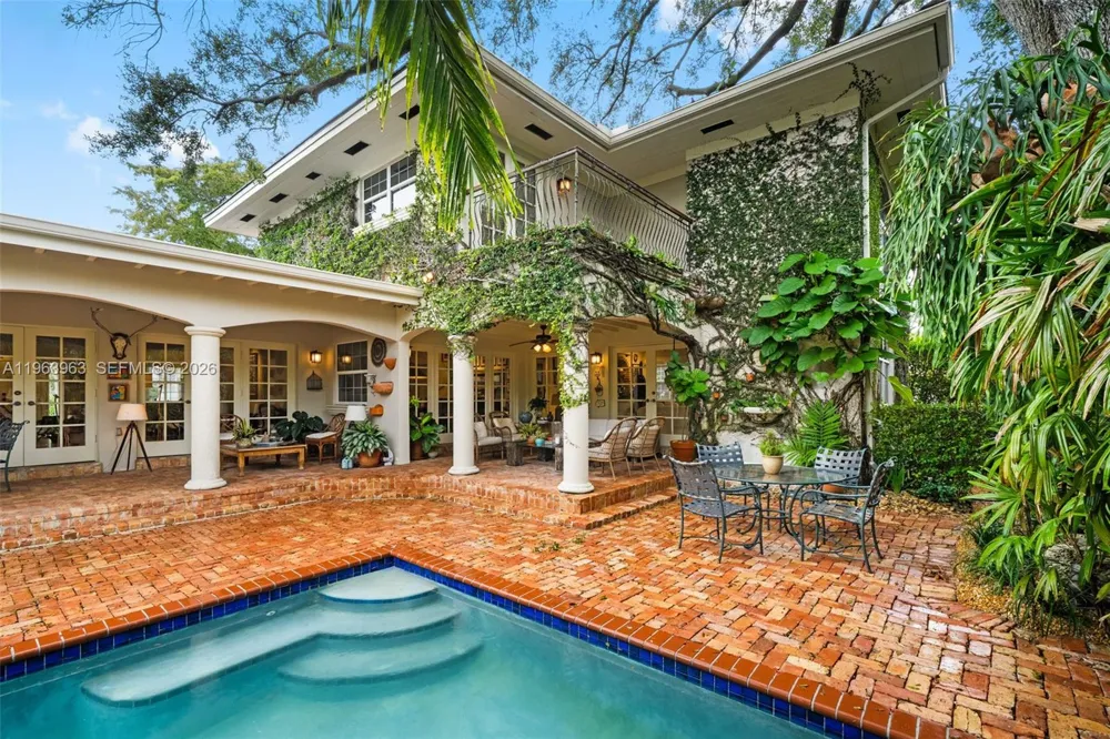 1255 Algardi Ave Coral Gables, FL 33146