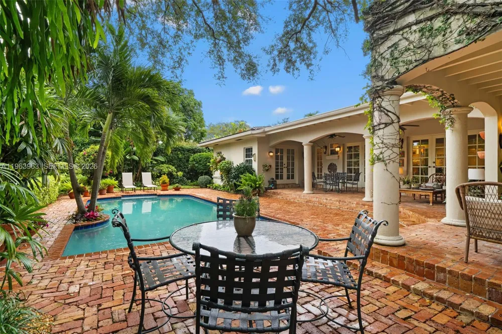 1255 Algardi Ave Coral Gables, FL 33146