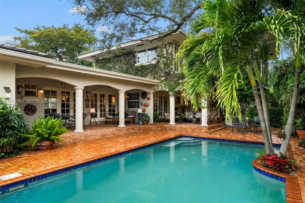 1255 Algardi Ave Coral Gables, FL 33146