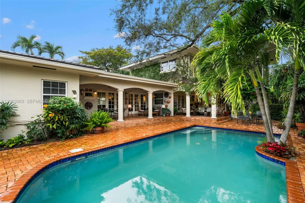 1255 Algardi Ave Coral Gables, FL 33146