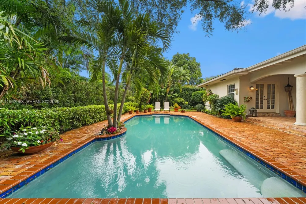 1255 Algardi Ave Coral Gables, FL 33146