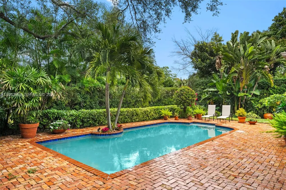 1255 Algardi Ave Coral Gables, FL 33146
