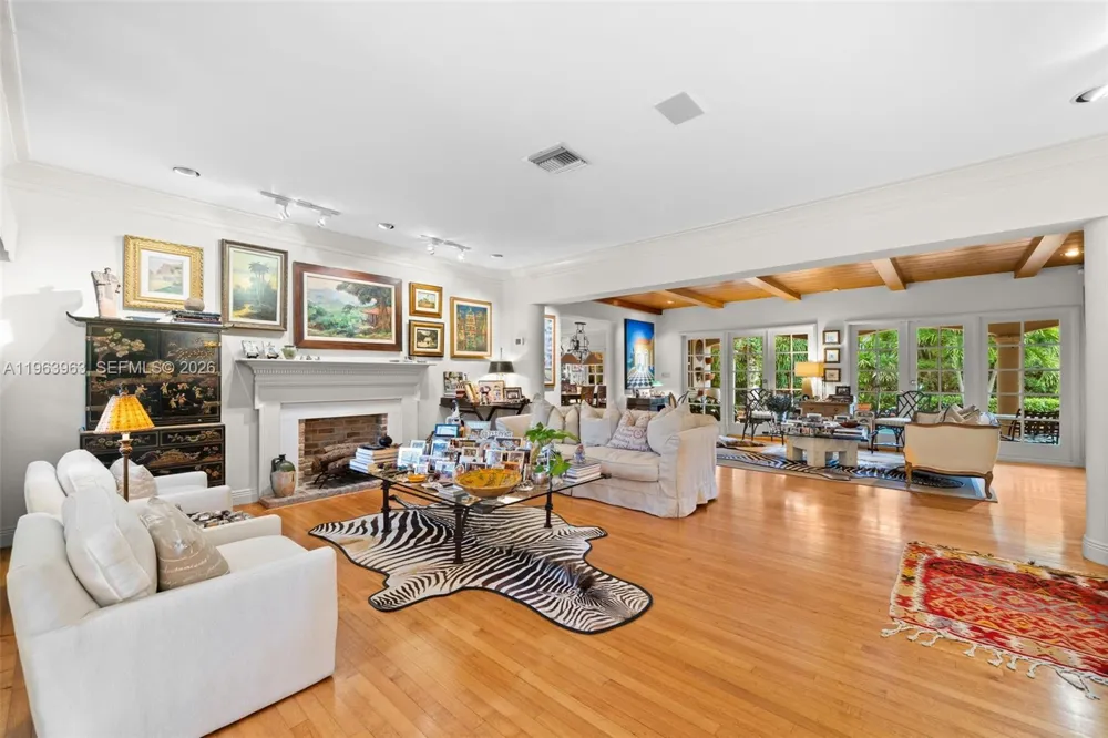 1255 Algardi Ave Coral Gables, FL 33146