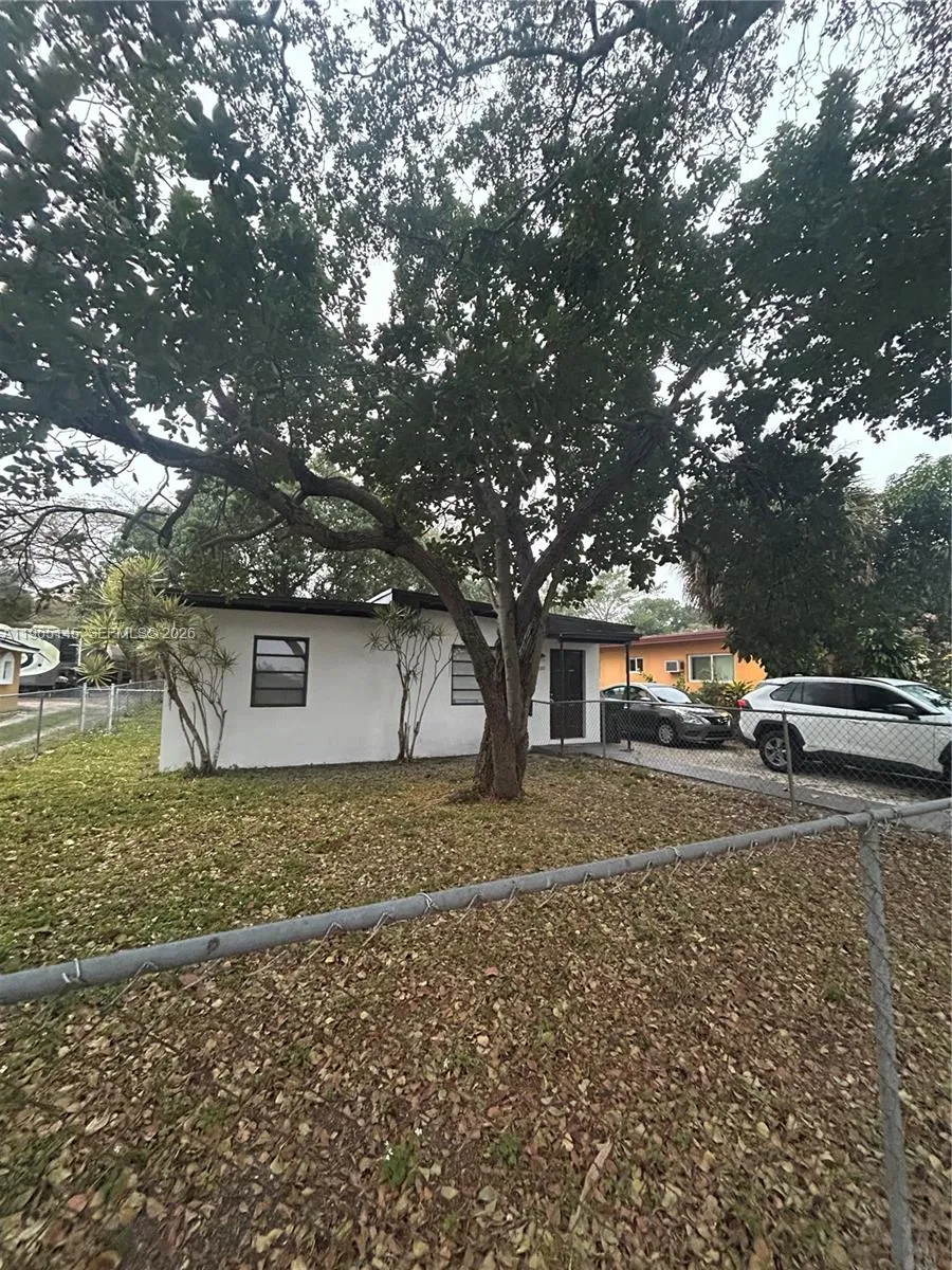 1080 NW 121st St North Miami, FL 33168