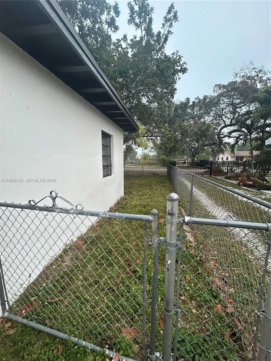 1080 NW 121st St North Miami, FL 33168