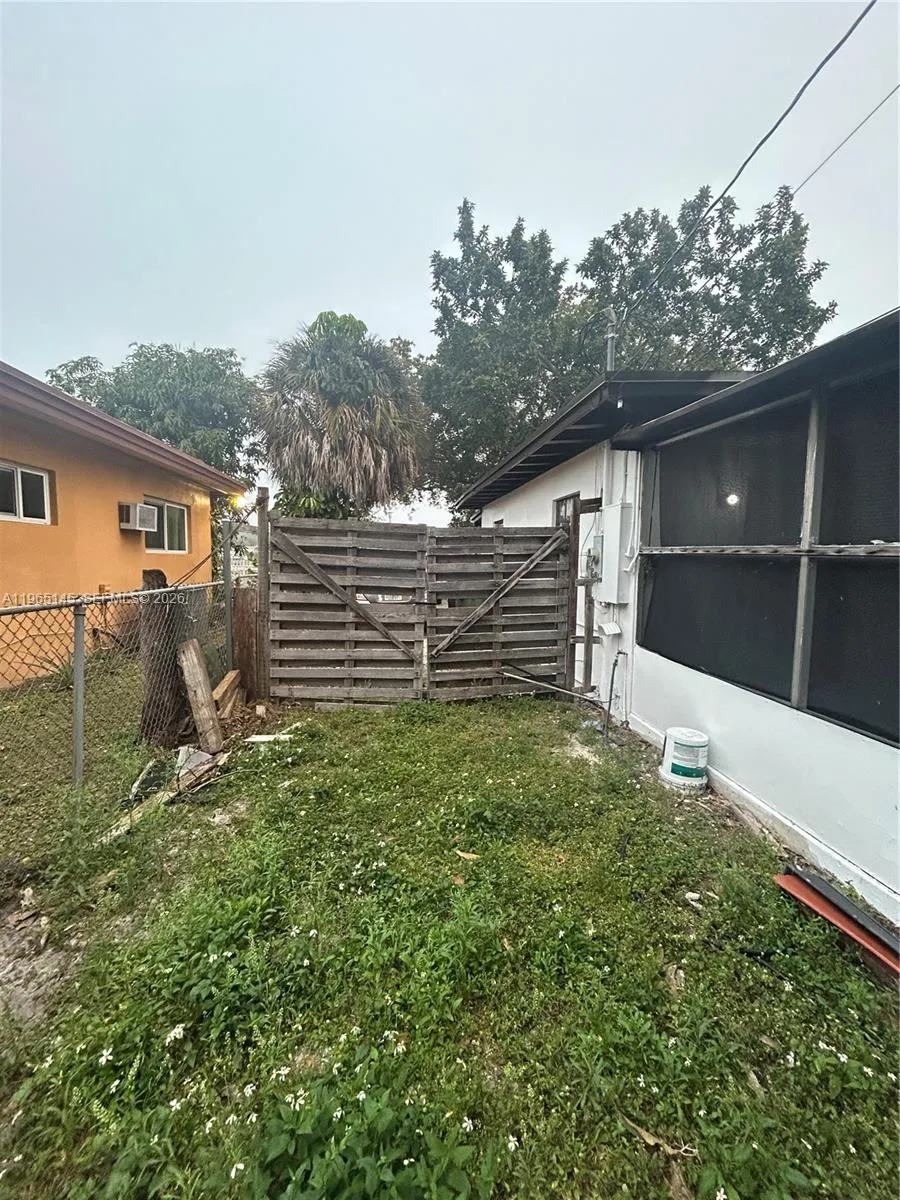 1080 NW 121st St North Miami, FL 33168