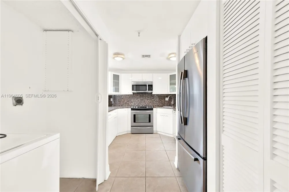 385 Poinciana Dr #1230 Sunny Isles Beach, FL 33160