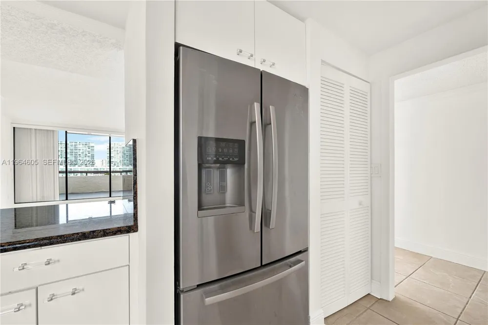 385 Poinciana Dr #1230 Sunny Isles Beach, FL 33160