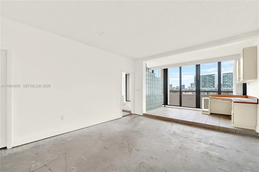 385 Poinciana Dr #1230 Sunny Isles Beach, FL 33160