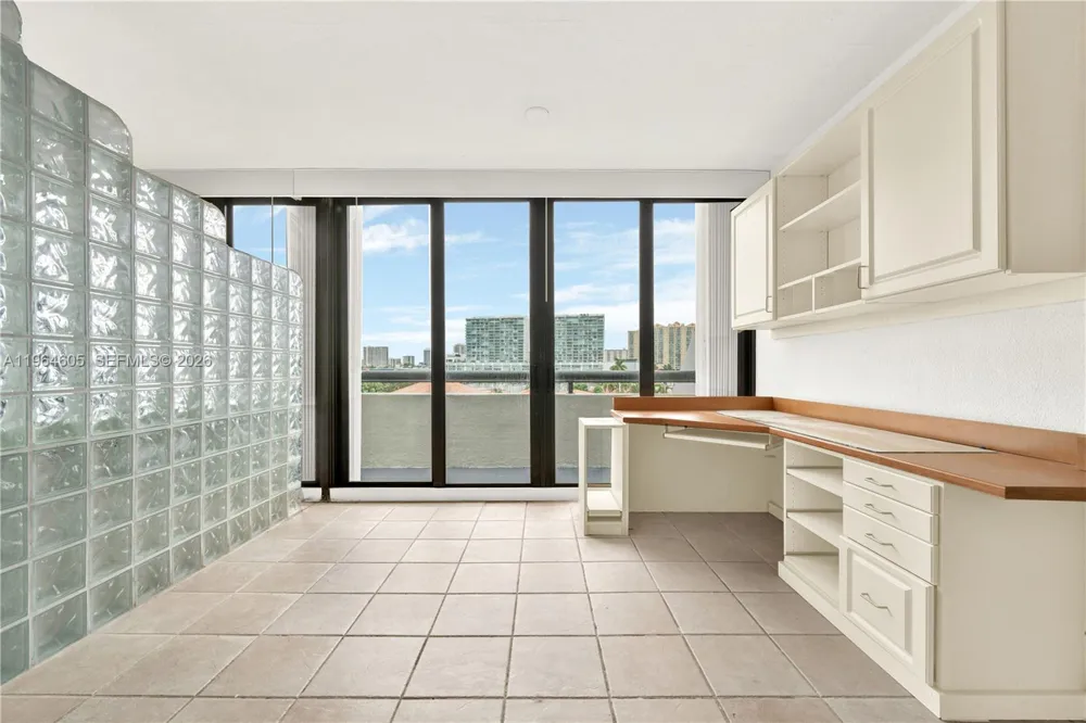 385 Poinciana Dr #1230 Sunny Isles Beach, FL 33160