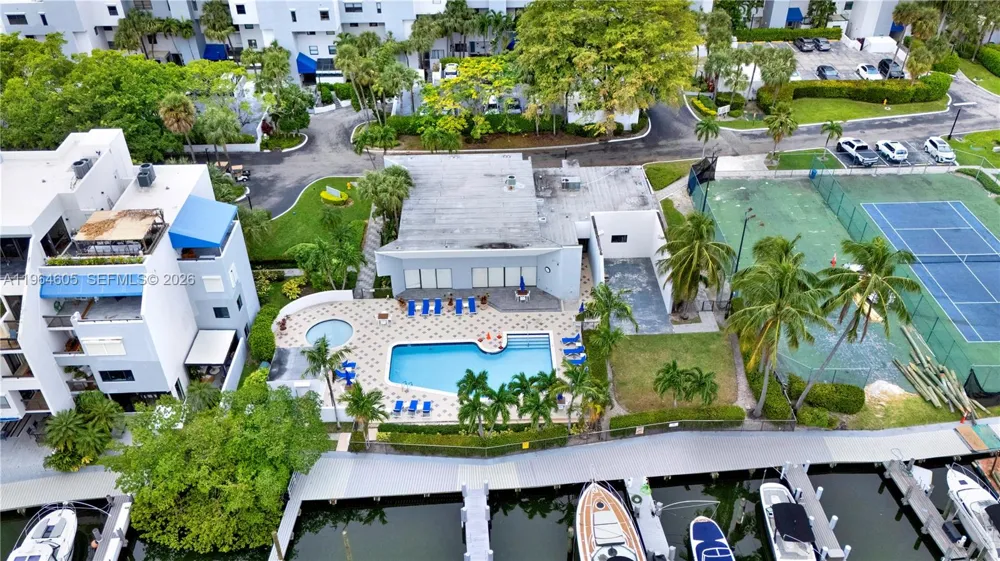 385 Poinciana Dr #1230 Sunny Isles Beach, FL 33160