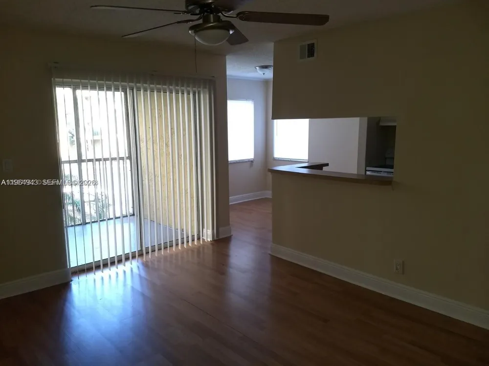 5740 Rock Island Rd #284 Tamarac, FL 33319