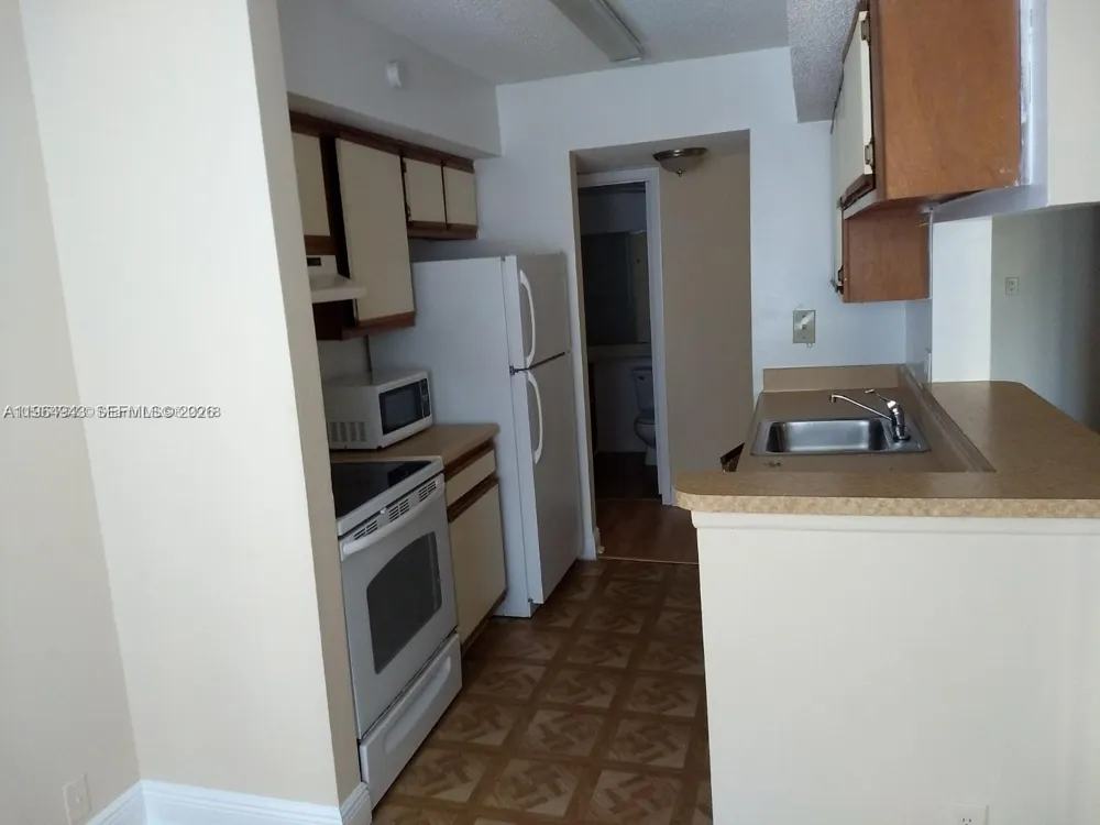 5740 Rock Island Rd #284 Tamarac, FL 33319